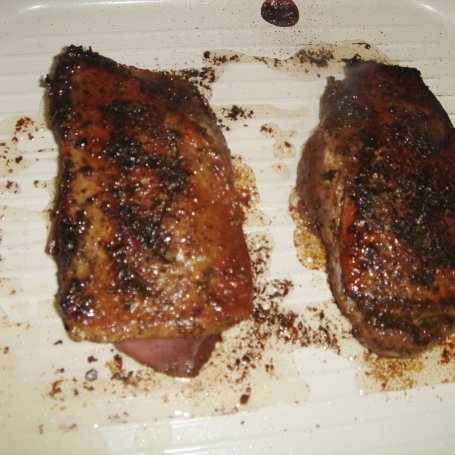 Krok 3 - Sałatka z grillowanym filetem kaczki, pomidorkami koktajlowymi i dressingiem musztardowo-pomarańczowym foto