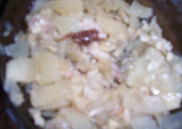 Fotografia przedstawiająca sałatka z grzybów i cebuli