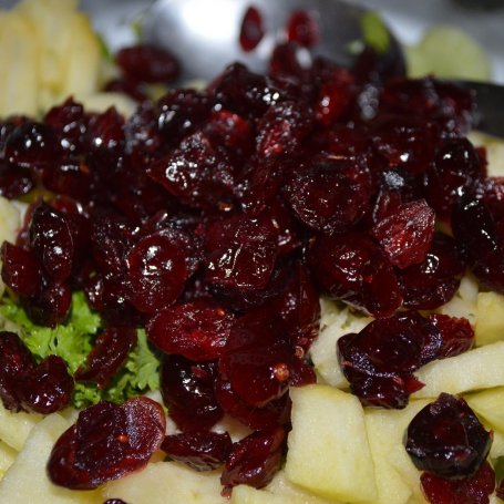 Krok 6 - Sałatka z indykiem i żurawiną foto