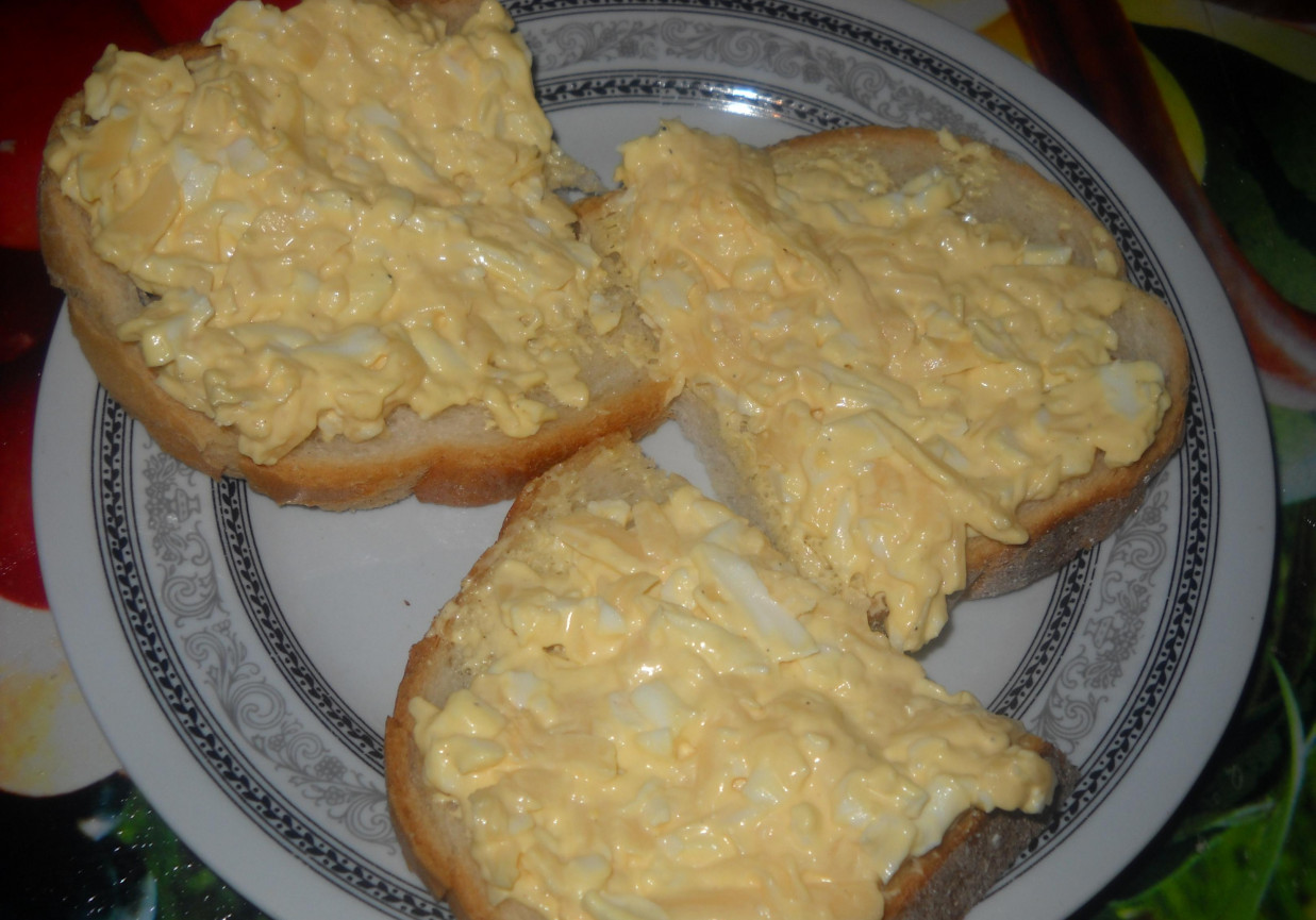 Sałatka z jajkiem i serem foto