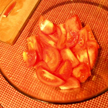 Krok 2 - Sałatka z kalafiora stożkowego z sosem czosnkowym foto