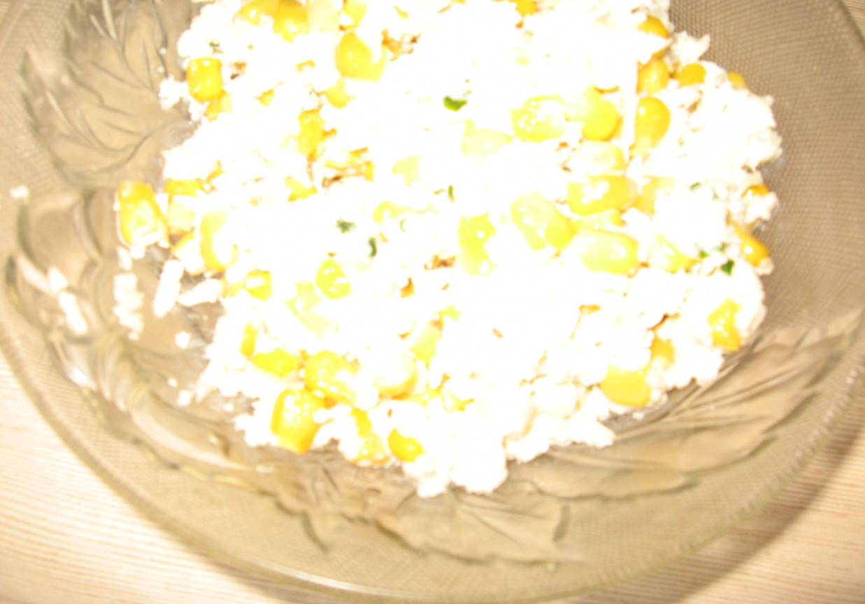 Sałatka z kalafiorem i kukurydzą foto