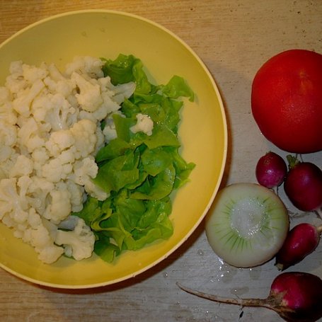 Krok 2 - Sałatka z kalafiorem foto