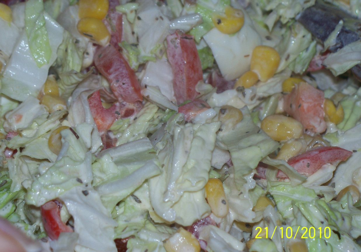 Sałatka z kapusty pekińskiej foto