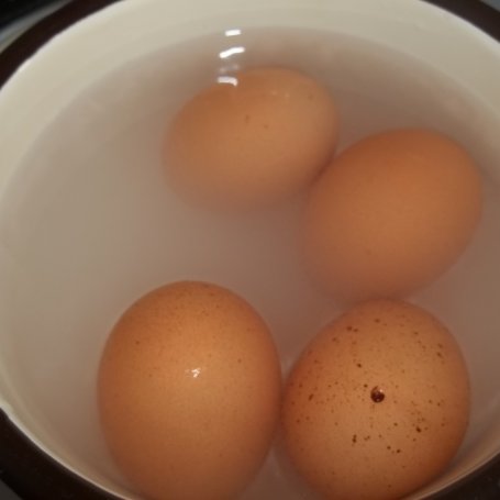 Krok 1 - Sałatka z kapusty z dodatkiem jajka (do obiadu) foto