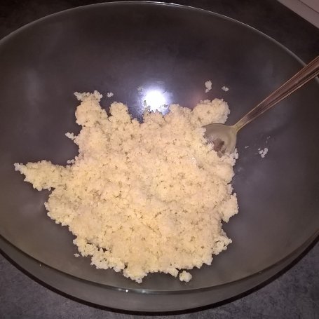 Krok 2 - Sałatka z kaszą jaglaną, kurczakiem i porem foto