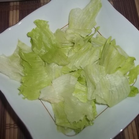 Krok 6 - Sałatka z kotletem foto
