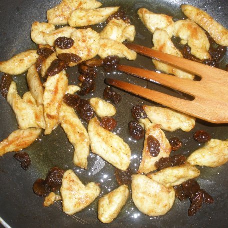 Krok 2 - Sałatka z kurczakiem i pistacjami foto