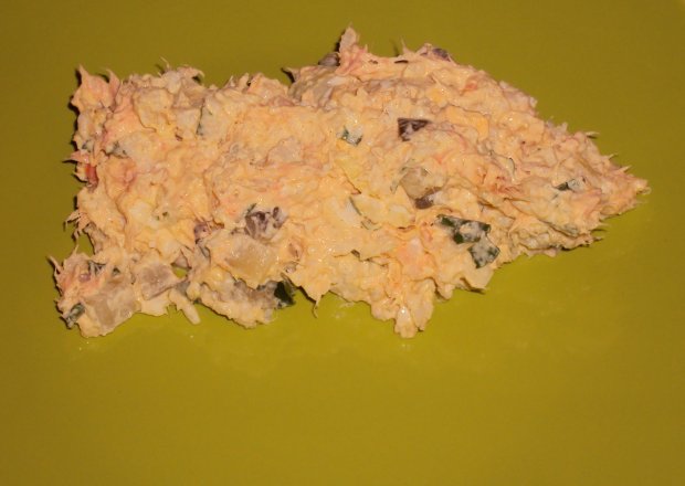 Fotografia przedstawiająca Sałatka z łososiem i ryżem