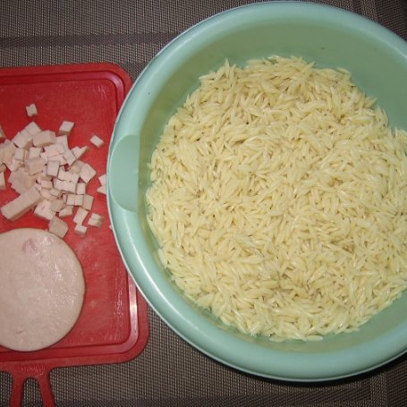 Krok 1 - Sałatka z makaronem ryżowym foto