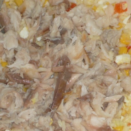 Krok 2 - Sałatka z makrelą wędzoną i ryżem foto