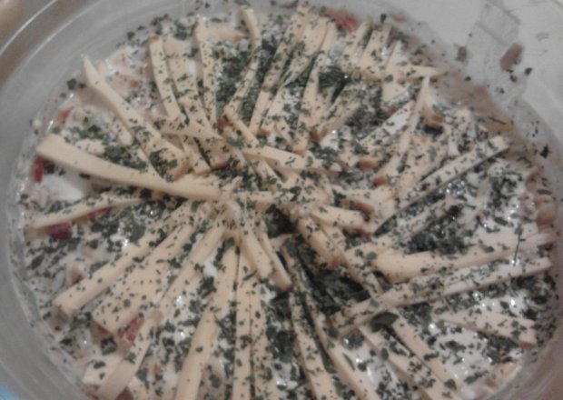 Fotografia przedstawiająca Sałatka z makreli z wędzonym serem