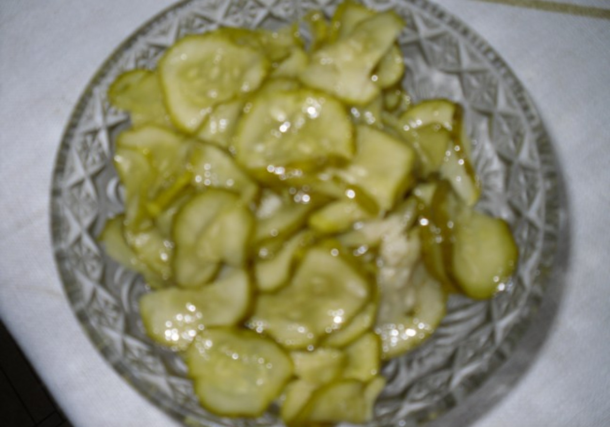 Sałatka z ogórków z chili foto