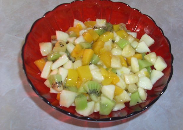 Fotografia przedstawiająca Sałatka z owoców