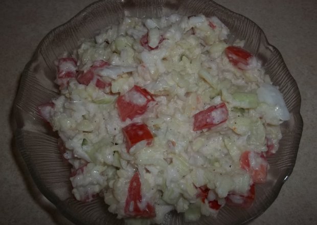 Fotografia przedstawiająca Sałatka z pekińskiej i ryżu