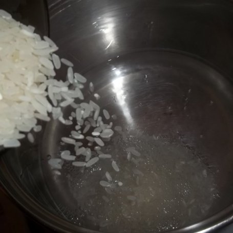 Krok 1 - Sałatka z pekińskiej i ryżu foto