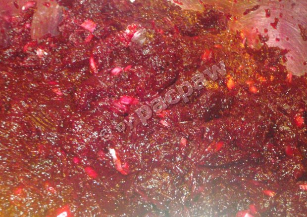 Fotografia przedstawiająca Sałatka z pieczonych buraczków czerwonych