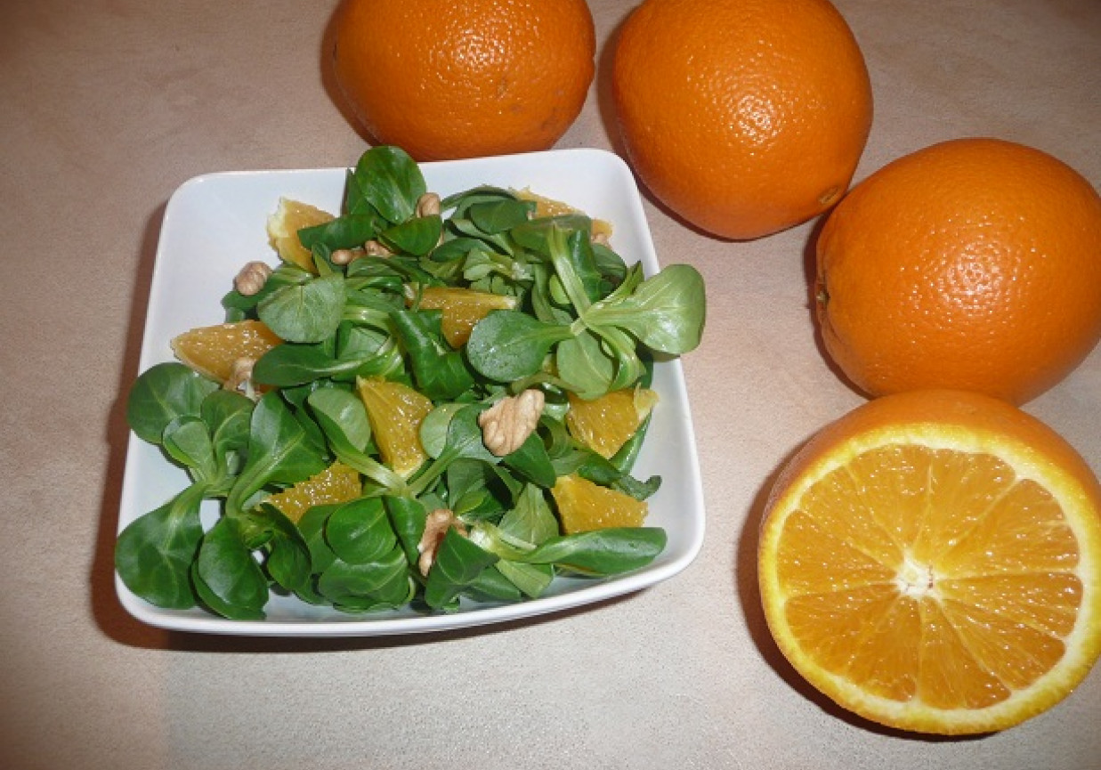 Sałatka z pomarańczą foto