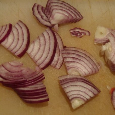 Krok 1 - Sałatka z pomidorami i feta foto