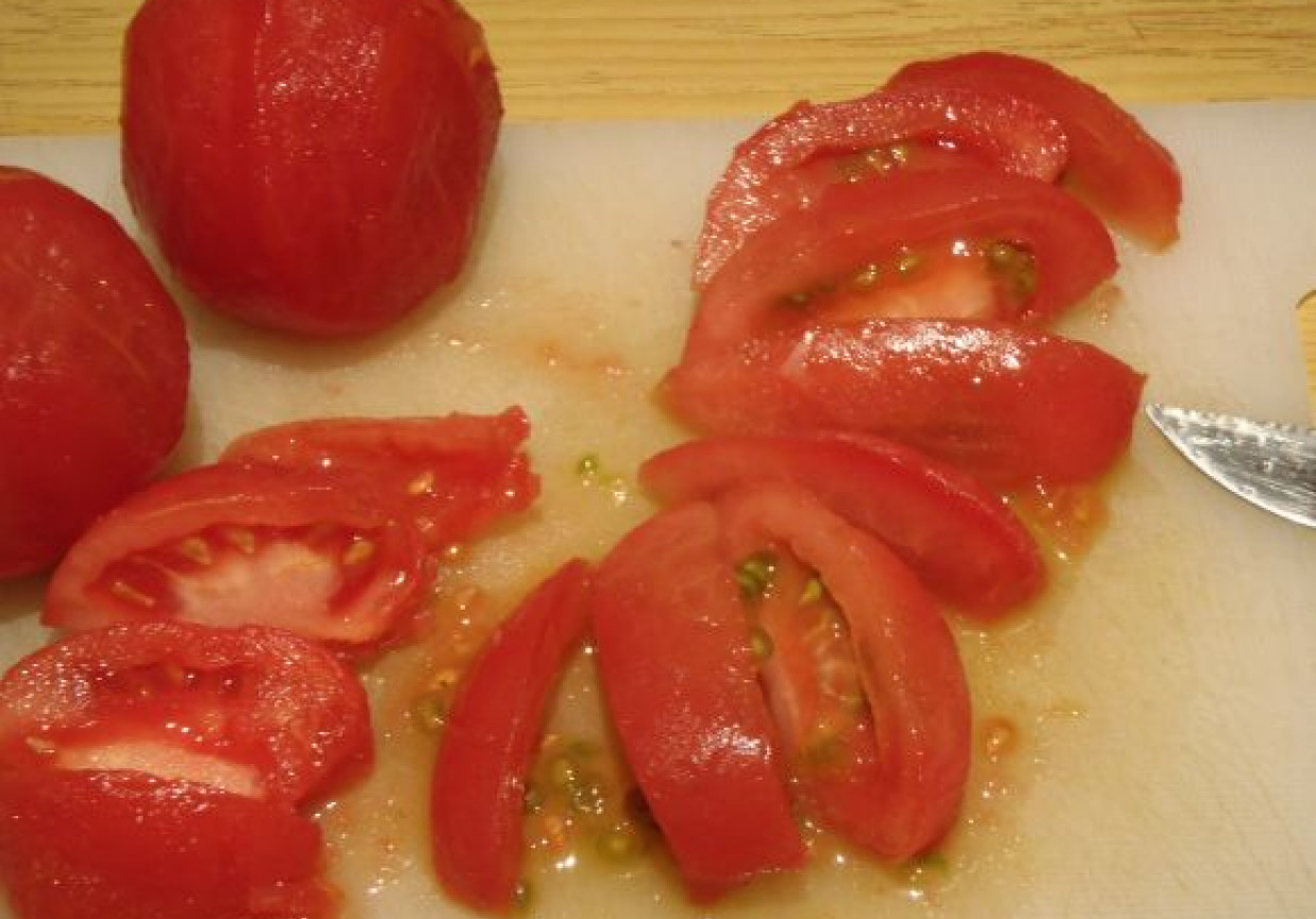Sałatka z pomidorami i feta foto