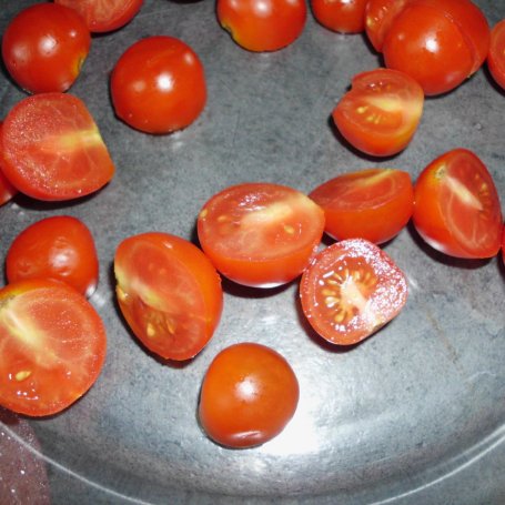 Krok 2 - Sałatka z quinoa z fetą, cukinią i czymś jeszcze foto