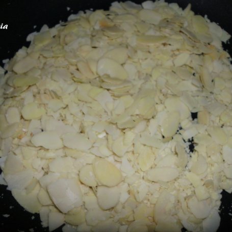 Krok 8 - Sałatka z quinoa z fetą, cukinią i czymś jeszcze foto