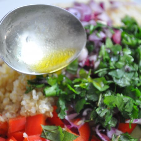 Krok 7 - Sałatka z quinoa foto