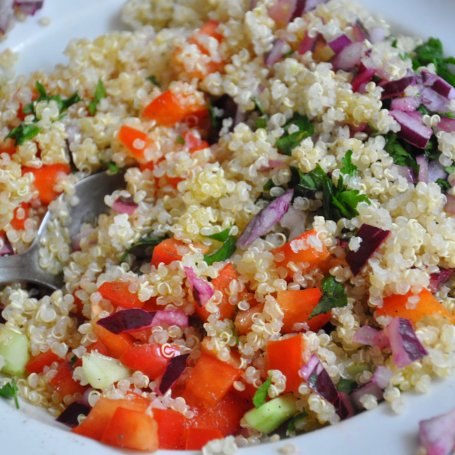 Krok 8 - Sałatka z quinoa foto