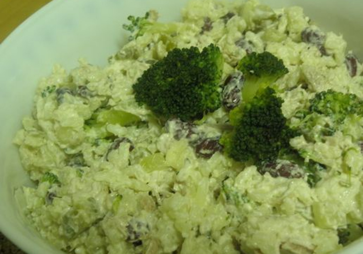Sałatka z ryżem ekspresowa. foto