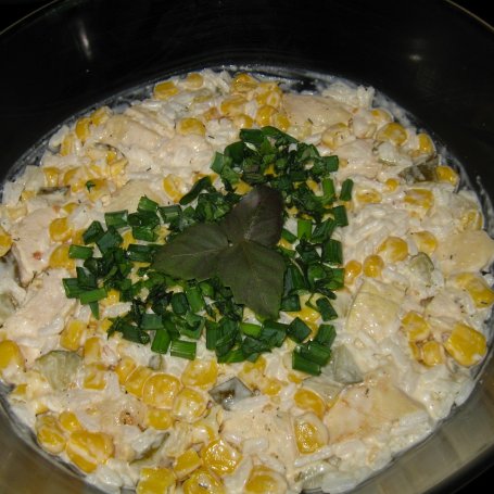 Krok 6 - Sałatka z ryżem i kurczakiem w przyprawie tzatziki foto