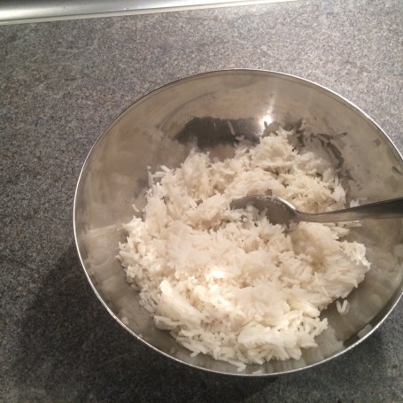 Krok 1 - sałatka z ryżem i pieczarkami foto
