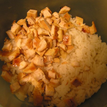 Krok 1 - Sałatka z ryżem i smażoną piersią kurczaka foto