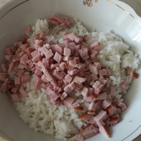 Krok 1 - Sałatka z ryżem i wędzonym kurczakiem foto