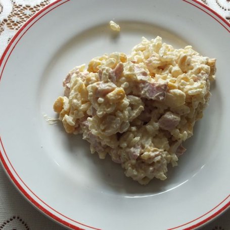 Krok 4 - Sałatka z ryżem i wędzonym kurczakiem foto