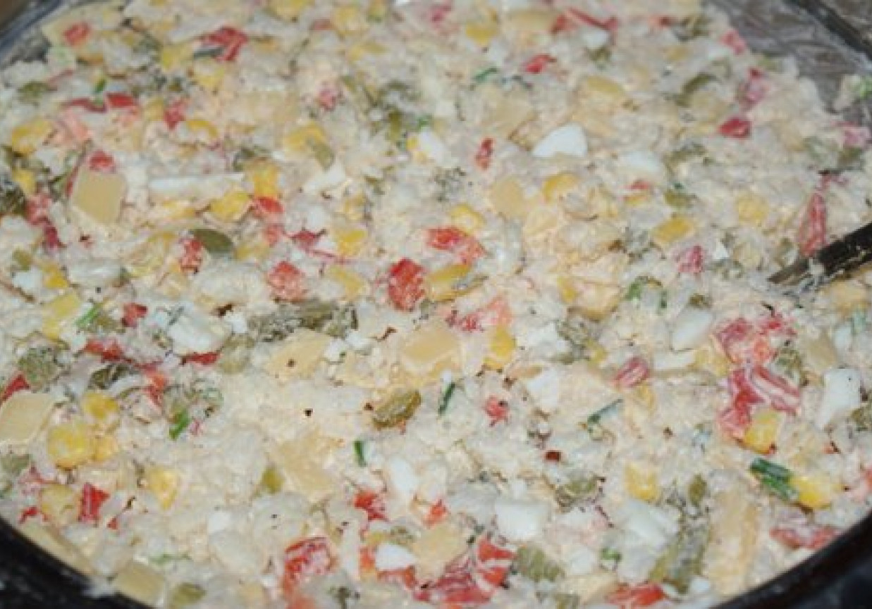 Sałatka z ryżem kolorowa foto