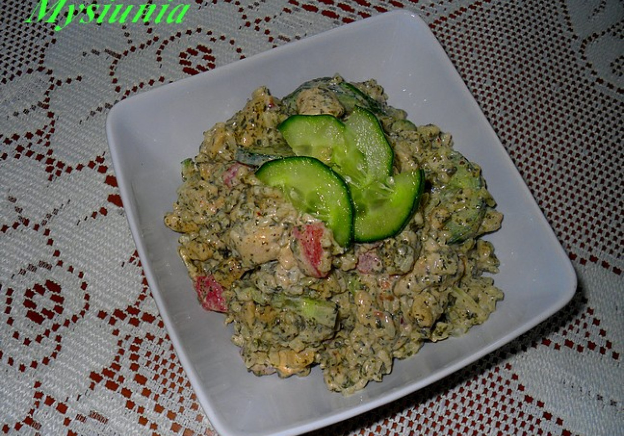 Salatka z ryżem szpiankowym foto