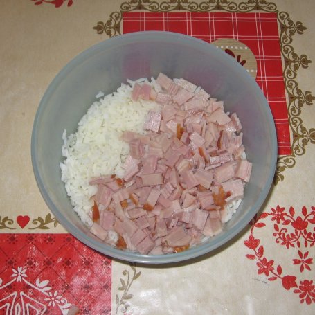 Krok 1 - Sałatka z ryżem, szynką i fasolą czerwoną foto