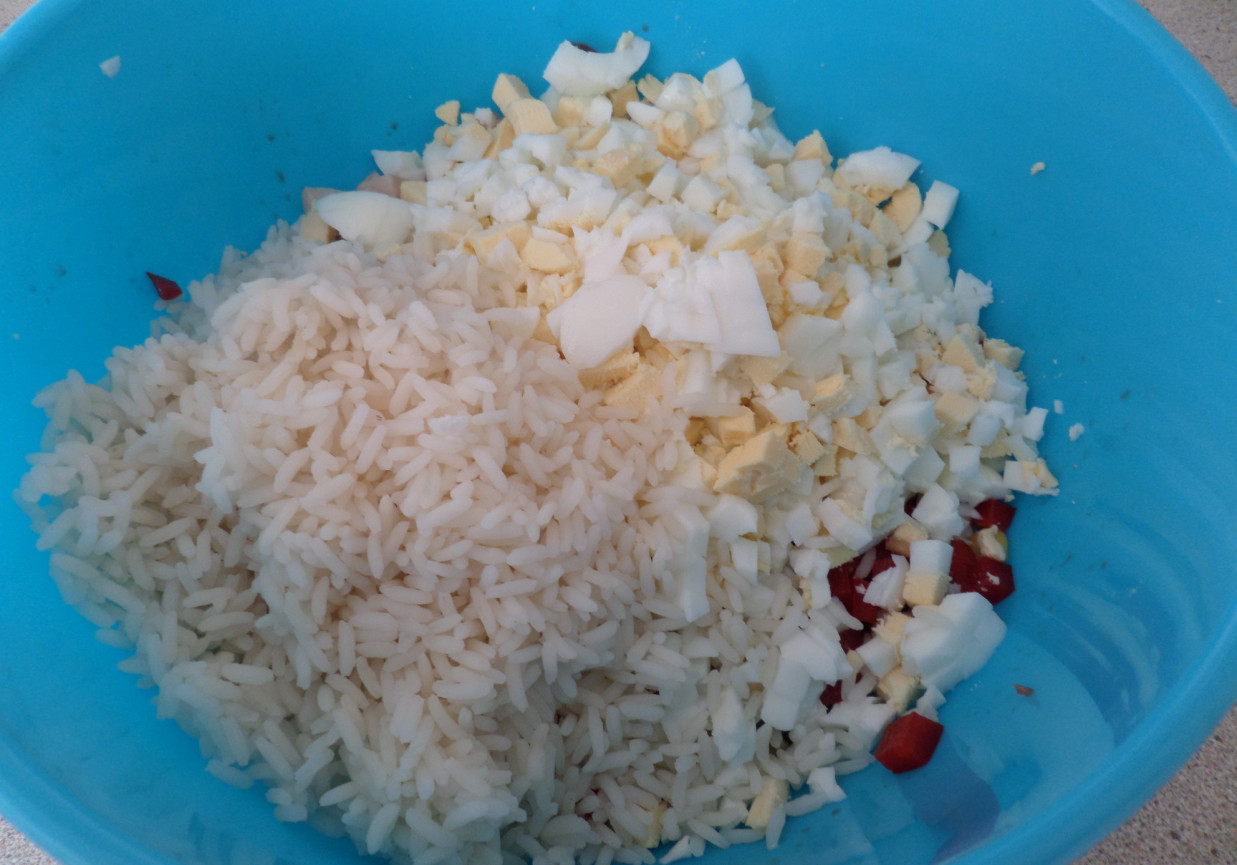 Sałatka z ryżem foto