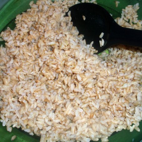 Krok 1 - Sałatka z ryżu  brązowego foto