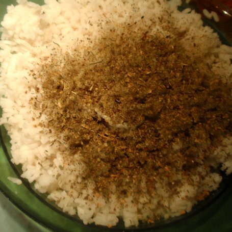 Krok 1 - Sałatka  z ryżu z tuńczykiem i gwiazdkami foto