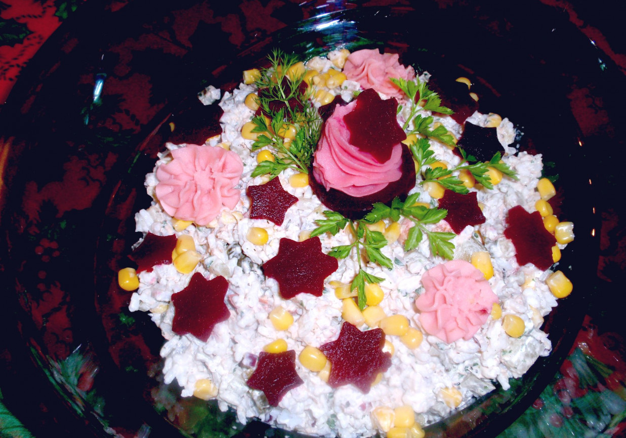 Sałatka  z ryżu z tuńczykiem i gwiazdkami foto