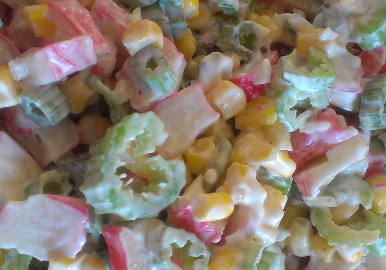 sałatka z selera naciowego foto