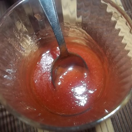 Krok 3 - Sałatka z sosem ketchupowym foto