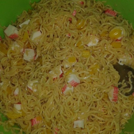 Krok 5 - Sałatka z surimi foto