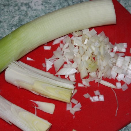 Krok 3 - Sałatka z surimi foto