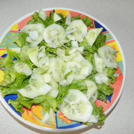 Krok 2 - Sałatka z surowych warzyw w sosie koperkowo-ziołowym. foto