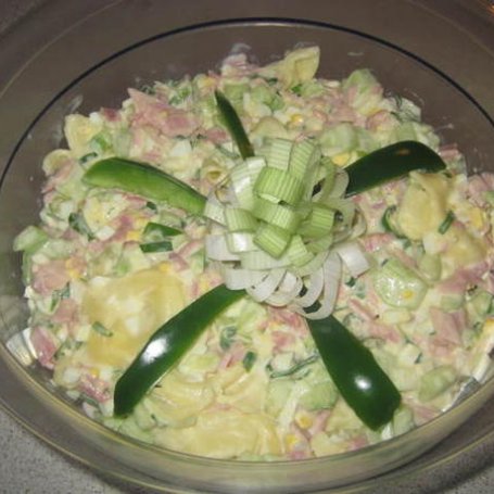 Krok 3 - Salatka z torlelini np. na zblizajace sie walentynki... foto