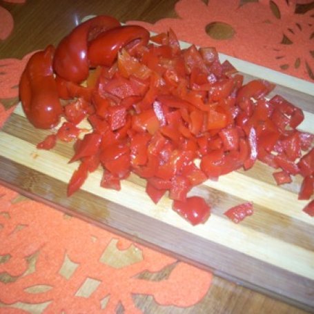 Krok 2 - sałatka z tortellini z grzybami foto