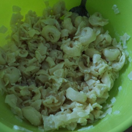 Krok 1 - Sałatka z tortellini foto