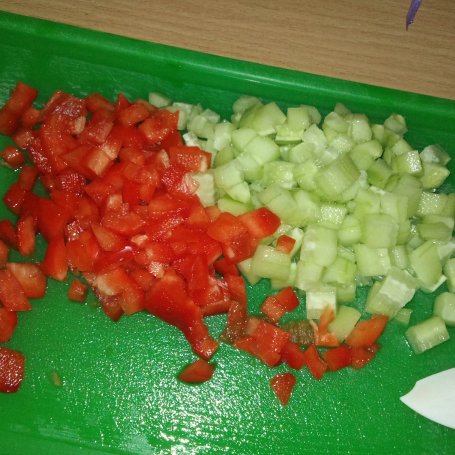 Krok 2 - Sałatka z tortellini foto